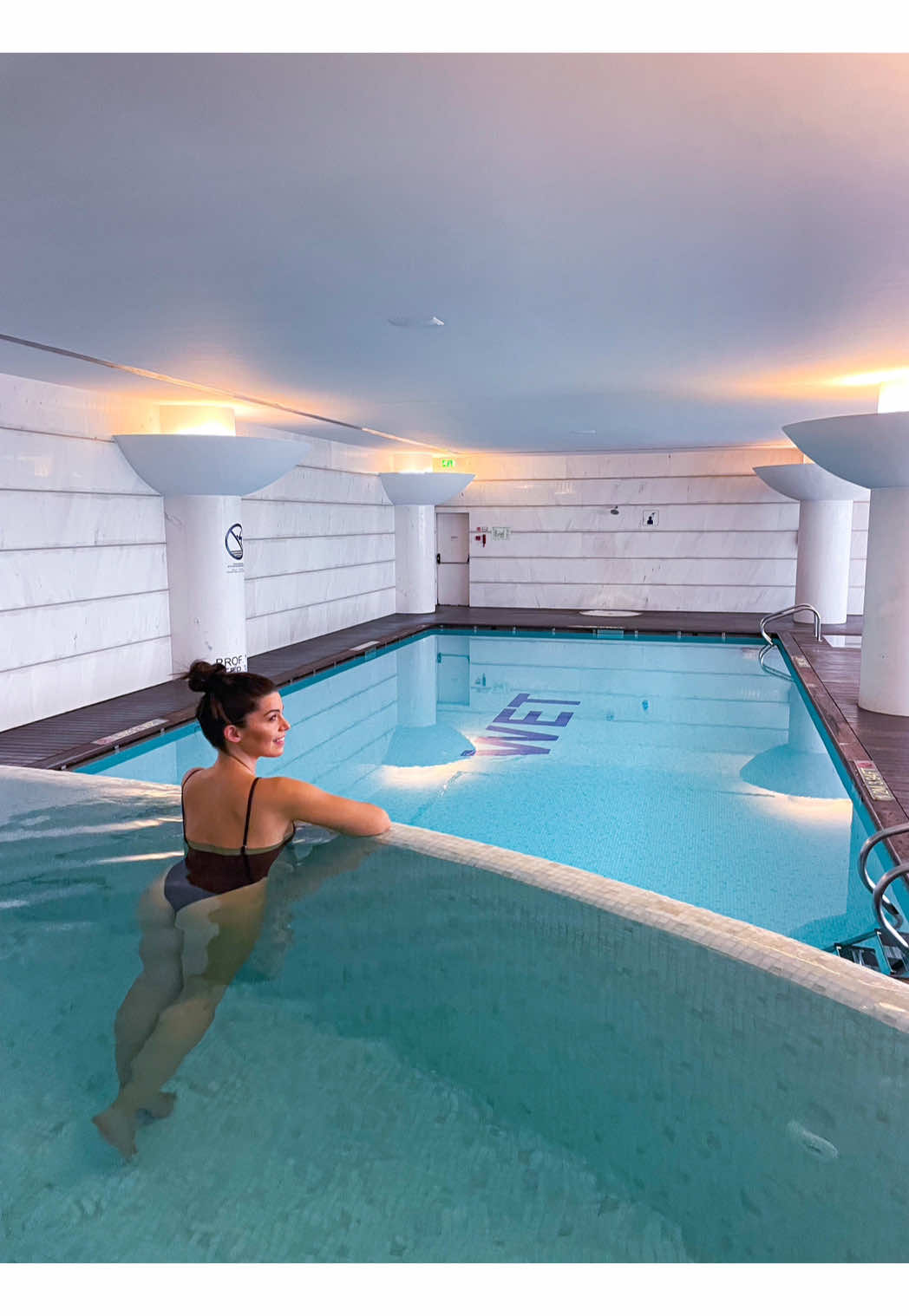 Segue já @filipa_travelfood para dicas dos melhores hotéis e spa’s 🫠 Guarda este post para visitares mais tarde ✨ 10 spas incríveis para conheceres no Porto 📍 1 - @sheratonporto  2 - @hiltonportogaia  3 - @eurostarshotels Aliados 4 - @axishoteis Vermar Conference & Spa 5 - @therebellohotel  6 - @theyeatman  7 - @torelavantgarde  8 - @portopalaciohotel  9 - @vilagale Porto 10 - @pestanapalaciodofreixo  Já visitaste algum destes ? Diz-me a tua review nos comentários ☺️👇🏻 Nota: não precisas de estar hospedado em nenhum destes hotéis para usufruir destes spas, apenas tens de reservar através dos contatos dos spas existentes nos sites dos respetivos hotéis ✨ Partilha esta dica com quem gostarias de ir a um destes spas e guarda esta dica para mais tarde 🫠 Spa| Hotel| Porto| Visit Porto| Portugal| Visit Portugal| Luxury Spa| Spa life #spa #luxury #luxurylife #luxuryspa #hotels #hotellife #hotelspa #fyp 