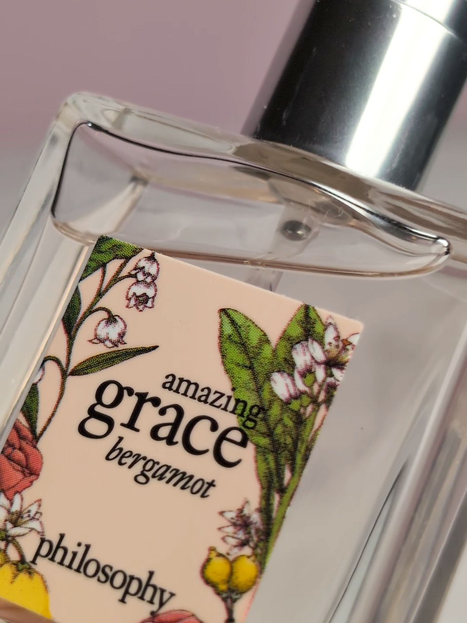 It was a little warmer today and I felt like using a fragrance that smells like summer. Amazing Grace Bergamot a bright, vibrant, and airy fragrance that mixes bergamot, orange blossom, muguet, and warm musk.  It opens with a bright citrus note and lasts on my skin as the fresh bermagot. It's a scent that makes me happy and reminds me of sunshine. Even the label is beautiful and bright! ✨Key Notes: bergamot, lily of the valley, musk 🛍️Save 20% on your philosophy order! https://community.philosophy.com/s/jac @philosophy   #philosophy #philosophycreators #selfcareroutine #myphilosophyroutine #perfumereview #perfumelovers #commissionsearned #FloralFragrance #ugc #sotd #scentoftheday #perfumecollection #fyp #foryou #viral #perfumeaddict #perfume #ugccontentcreator #floralperfume #citrusperfume #bermagot #AmazingGraceBergamot #giftedbyphilosophy 