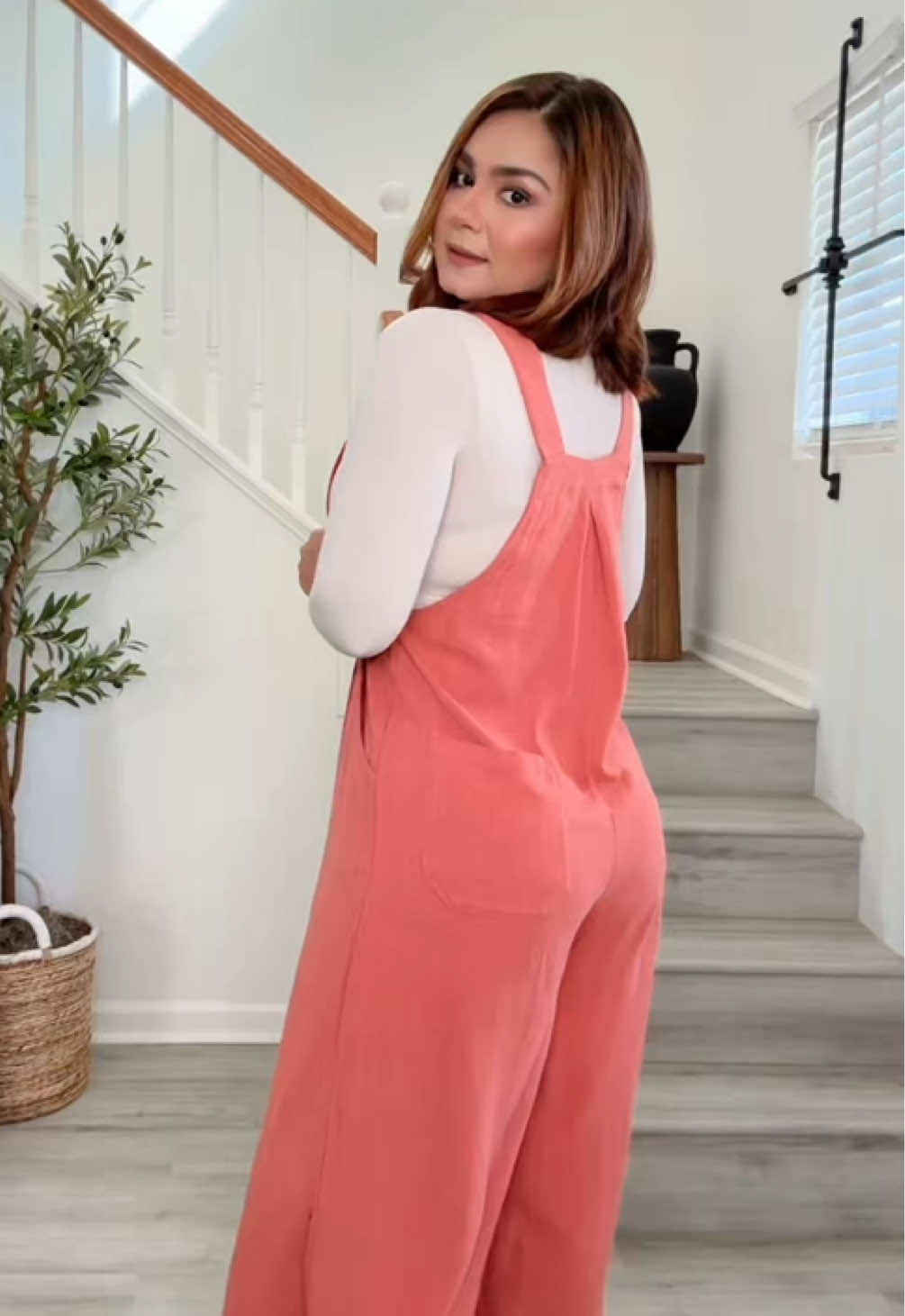 🧡 #palazzo #palazzopants #enterizo #jumpsuit #overalls #jumpsuitoutfit #outfit #traveloutfit @anrabess.style 