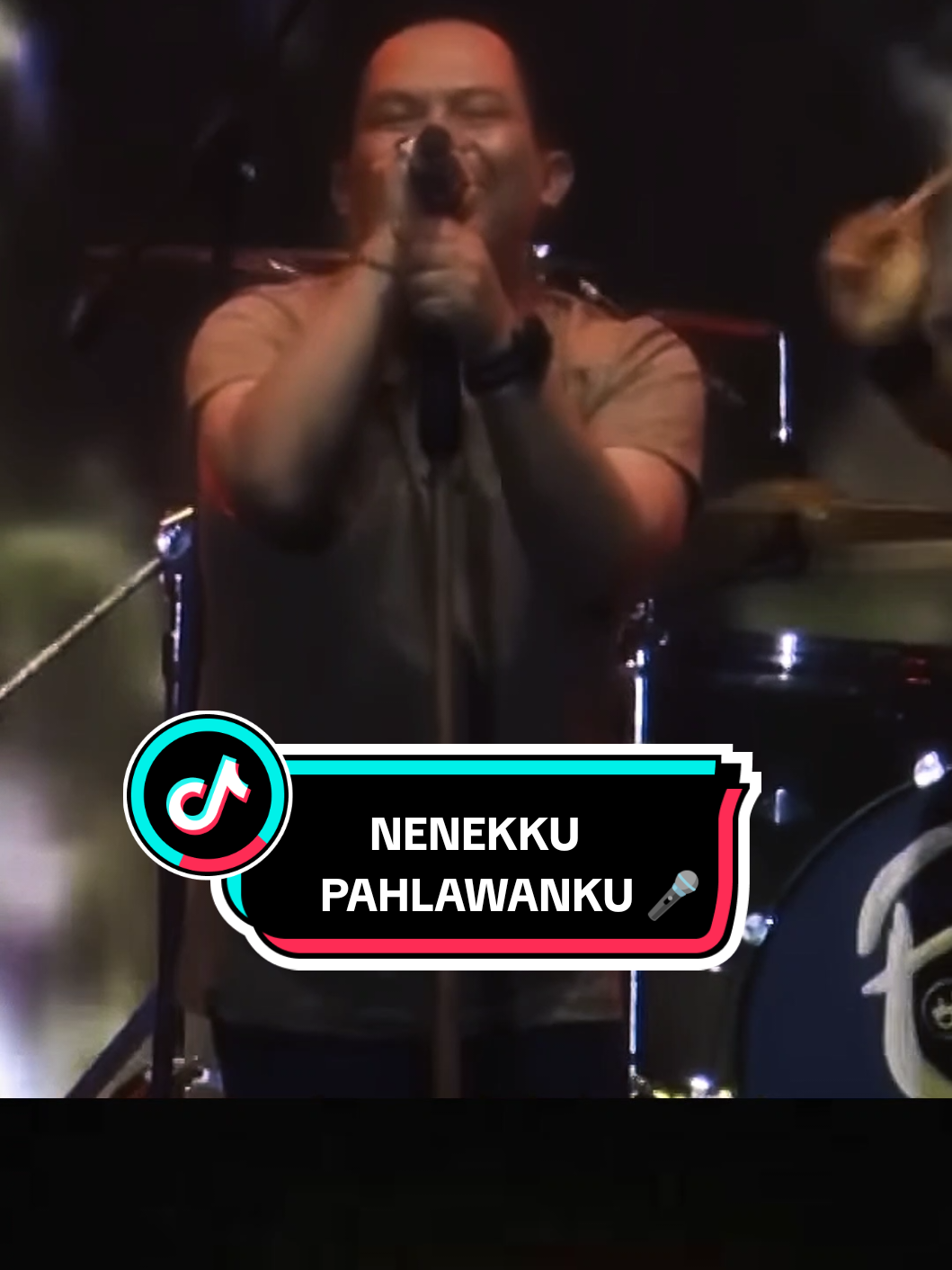 WALI BAND - NENEKKU PAHLAWANKU 🎤  #waliband #nenekkupahalawananku #fyp #lypsync #lipsync #lirikvideo #liriklagu #laguindonesia 