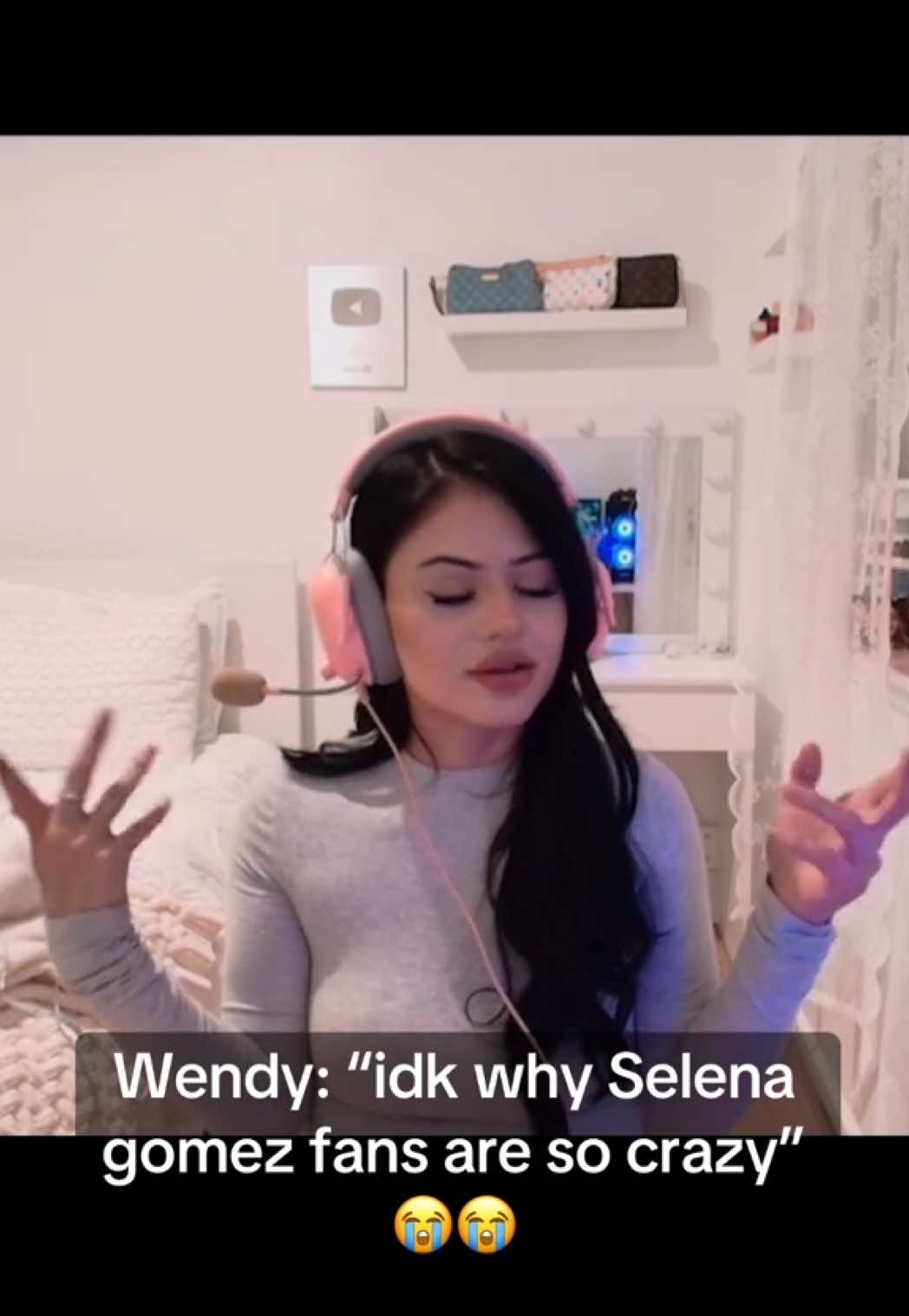 😭😭😭 She doesn’t know the LORE  #wendyortiz #selenagomez #blowup #fyp #selenators #fans 