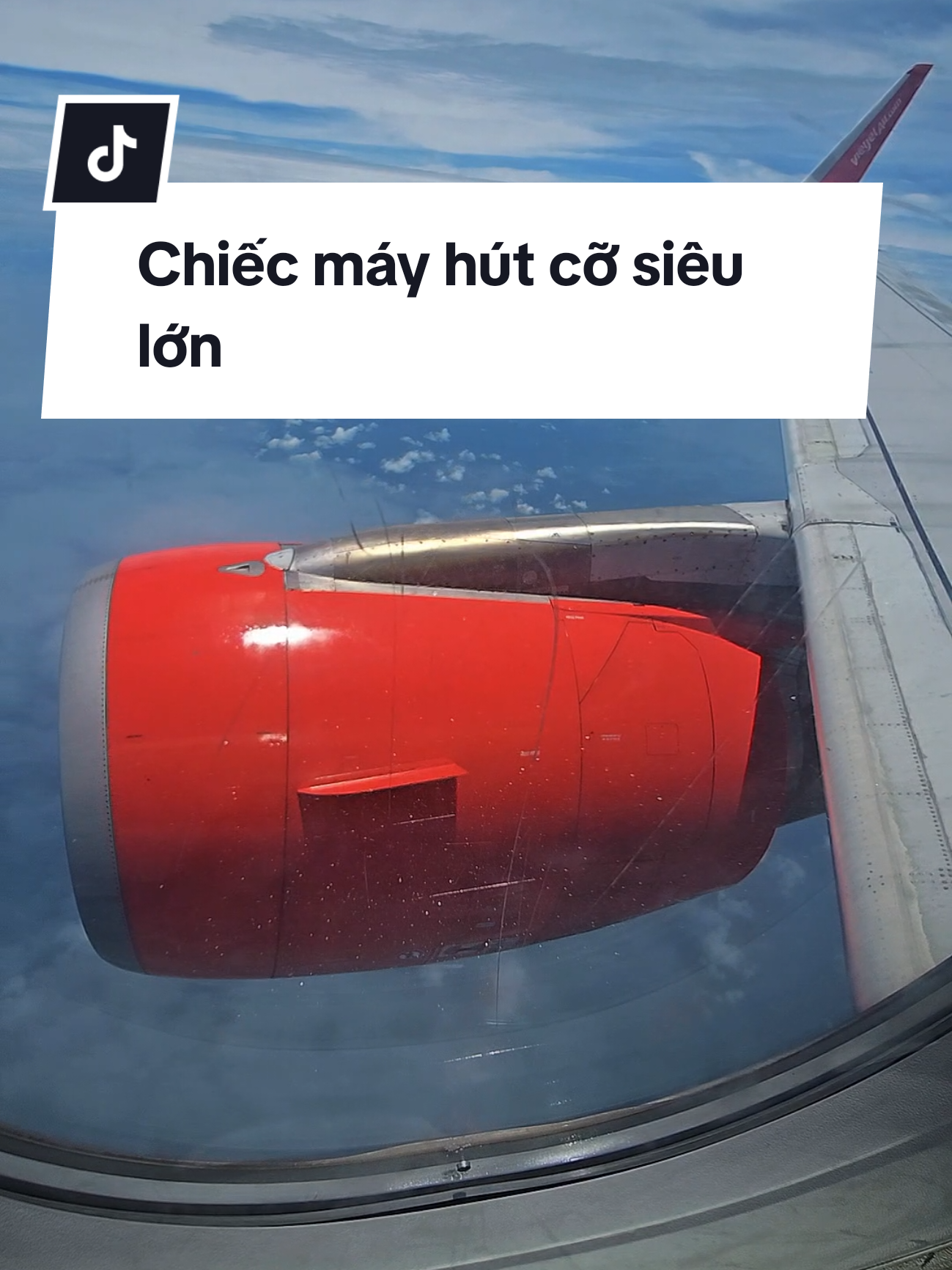 Các bạn có biết tại sao khi máy bay hạ cánh thì lại kéo này ra không? #Vietjet #aviation 