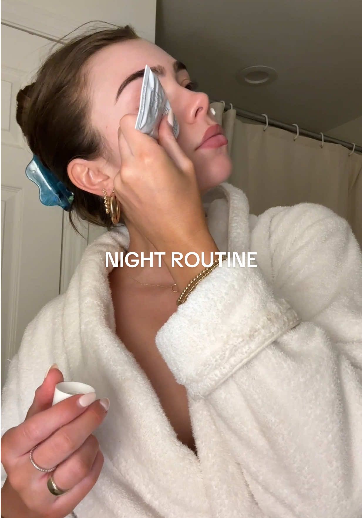 goodnight xoxoxo 💤💤🫖🧼📖 @lemme sleep gummies  @JSHealth Vitamins magnesium @BIODERMA USA makeup remover @Shark Beauty cryo mask @SKIMS pjs @LaRochePosayUS thermal spring water spray  @Dieux Skin moisturizer  @Sunday Riley sleeping night oil  @Biodance collagen mask @ILIA Beauty lip mask @Queen of the Thrones® castor oil pack #bedtimeroutine #Vlog #skincare #nightroutine 