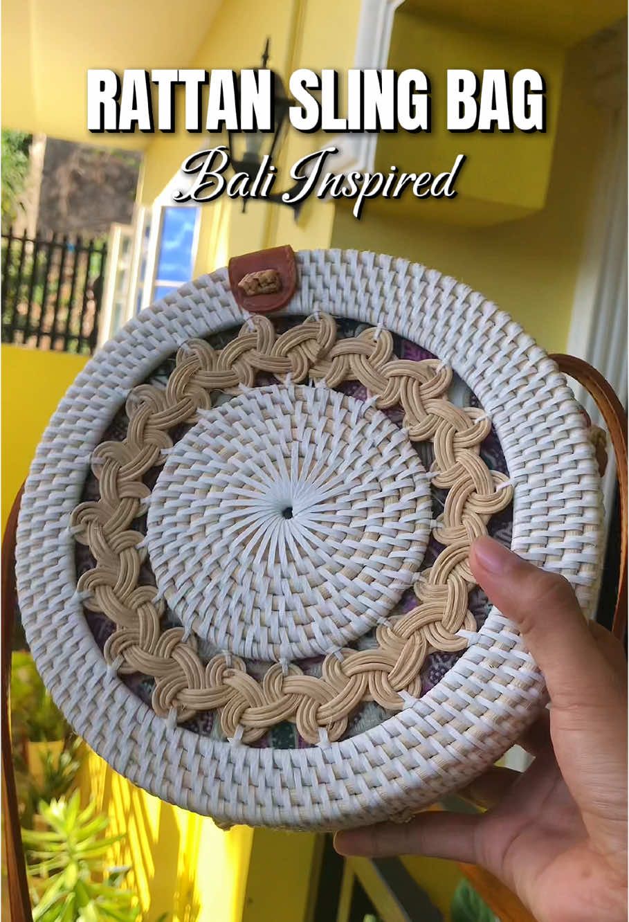 Nakapalakas niya maka shala beh this bag is really giving yung tipkng hindi ka talaga ipapahiya nang  bag na ito ang ganda pa nang pagkagawa #rattanbag #rattanslingbag 