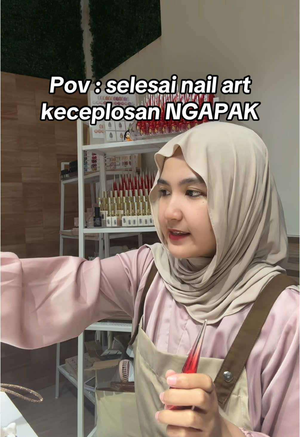 Keceplosan NGAPAK pas nemu customer selese NAIL ART 😭  #nailartpurwokerto #ngapak #nailartpwt #JelajahRamadan #salahlogat #logatngapak 