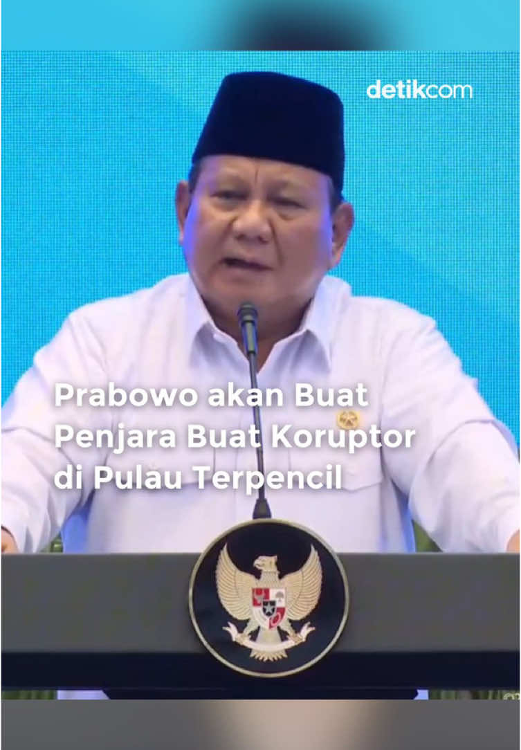 Prabowo mengatakan ia akan membuatkan penjara untuk para koruptor di sebuah pulau terpencil. Ia juga menegaskan bahwa ia tidak akan pernah mundur menghadapi koruptor. Hal ini disampaikan Prabowo dalam acara peluncuran tunjangan guru ASN daerah di Plaza Insan Berprestasi, Kementerian Pendidikan Dasar dan Menengah (Kemendikdasmen), Jakarta Pusat, Kamis (13/3/2035). Baca berita selengkapnya hanya di detik.com! Creator: Vira #Prabowo #koruptor #penjara #pulau #presiden #detikcom