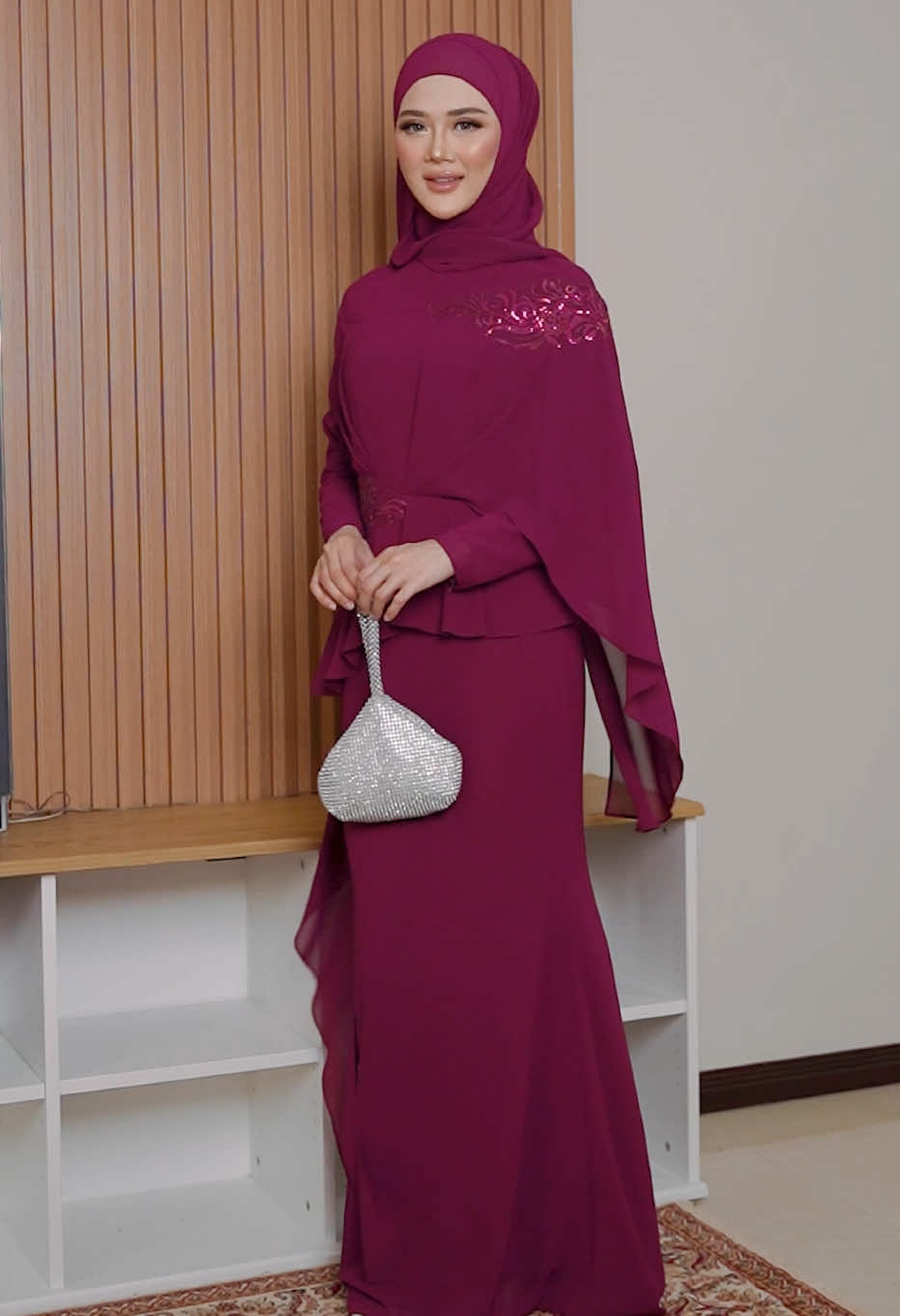 who needs a spotlight when you're already dazzling in Erani Dress in code maroon ? ❤️ Get ready to shine effortlessly this Lebaran—elegant, stunning, and all eyes on you! 👑 Add to cart now if you're ready to glow like never before!! #JlabellaEraniDress  #JlabellaGlamorousRaya2025