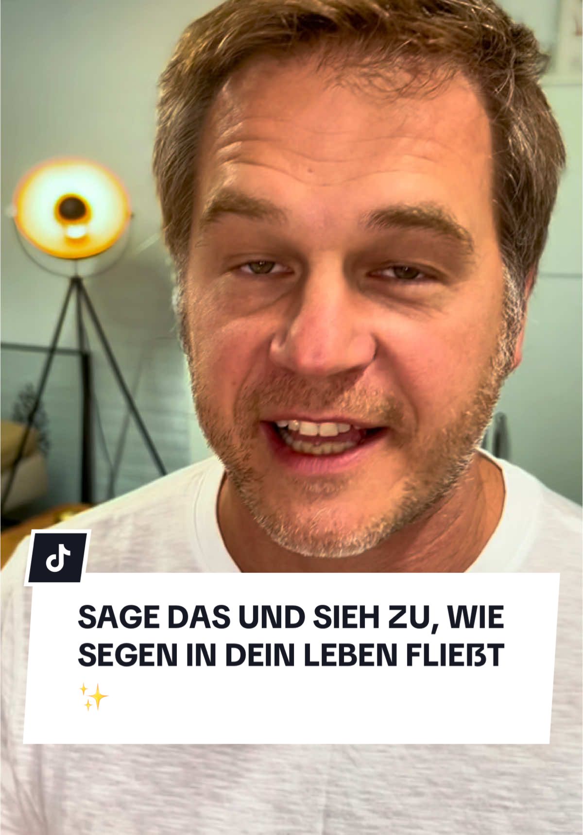 „Your thoughts are the architect of your destiny“ ✨ - David McKay Speichere Dir diesen Post sehr gerne und probiere es aus. Lass mich bitte wissen, was sich bei Dir verändert hat 💚👇🏼 . . . . . #affirmation #angst #vertrauen #Grübeln #energie #mindset #selbstliebe #selbstwert #power #innerearbeit #persönlichkeitsentwicklung #christiangolz #lifecoaching #köln 