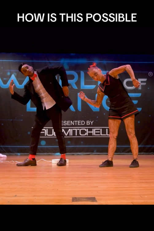 B-Dash and Jaja robot dance #robotdance #barbiedance #mannequindance #hiphopdance #worldofdance #worldofdanceagain #danceduet #dancepartner #dancecompetition #fyp #foryou #viral 