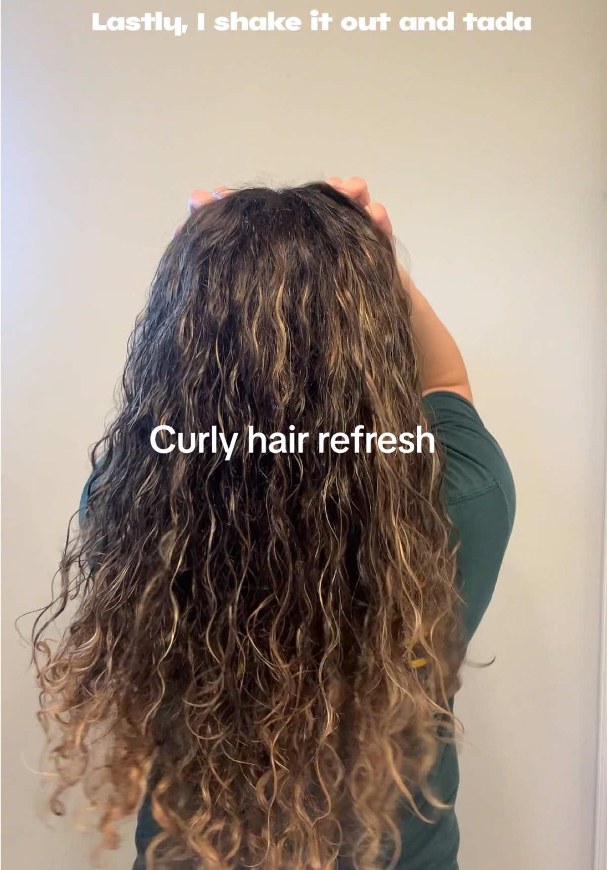 Day 3 curl refresh 🫧🪮 #curly #curlyrefresh #hairtok #beauty #grwm 