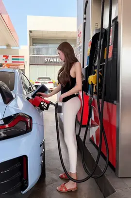 Người ta nói đúng, yêu thôi là chưa đủ đâu anh, một chiếc bật lửa 5k tuy có thể châm điếu thuốc 3tr.  Nhưng ở đời anh có thấy ai làm thế chưa? #xuhuong