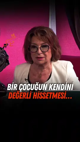 Bir çocuğun kendini değerli hissetmesi, öncelikle ailesinden gördüğü sevgi ve ilgiyle şekillenir.  Annesinden yeterince sevgi görmeyen bir çocuk, zamanla kendisini eksik, yetersiz ve hatta değersiz hissedebilir.  Bu duygular, onun özgüvenini, hayata bakışını ve gelecekte kuracağı ilişkileri doğrudan etkiler. @drgbudayicioglu  #kangurus #çocuk #Anne #Değer #Sevgi #aile #Özgüven #ÇocukPsikolojisi #Mutluluk #ÇocukGelişimi 