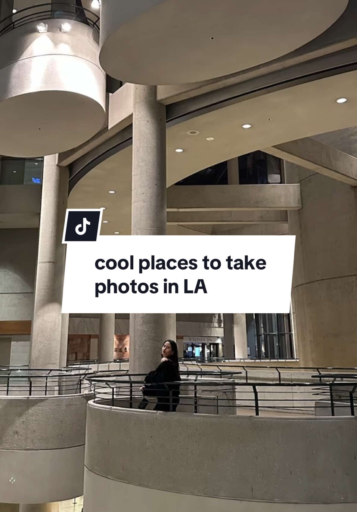 If you're looking for the spot for your next photo, this is the place 🤗📸 #losangeles #bonaventurehotel #westinbonaventurehotel #la #placetotakephotos #dtla #hotell #escapes #thingstodoinla #mysecretla