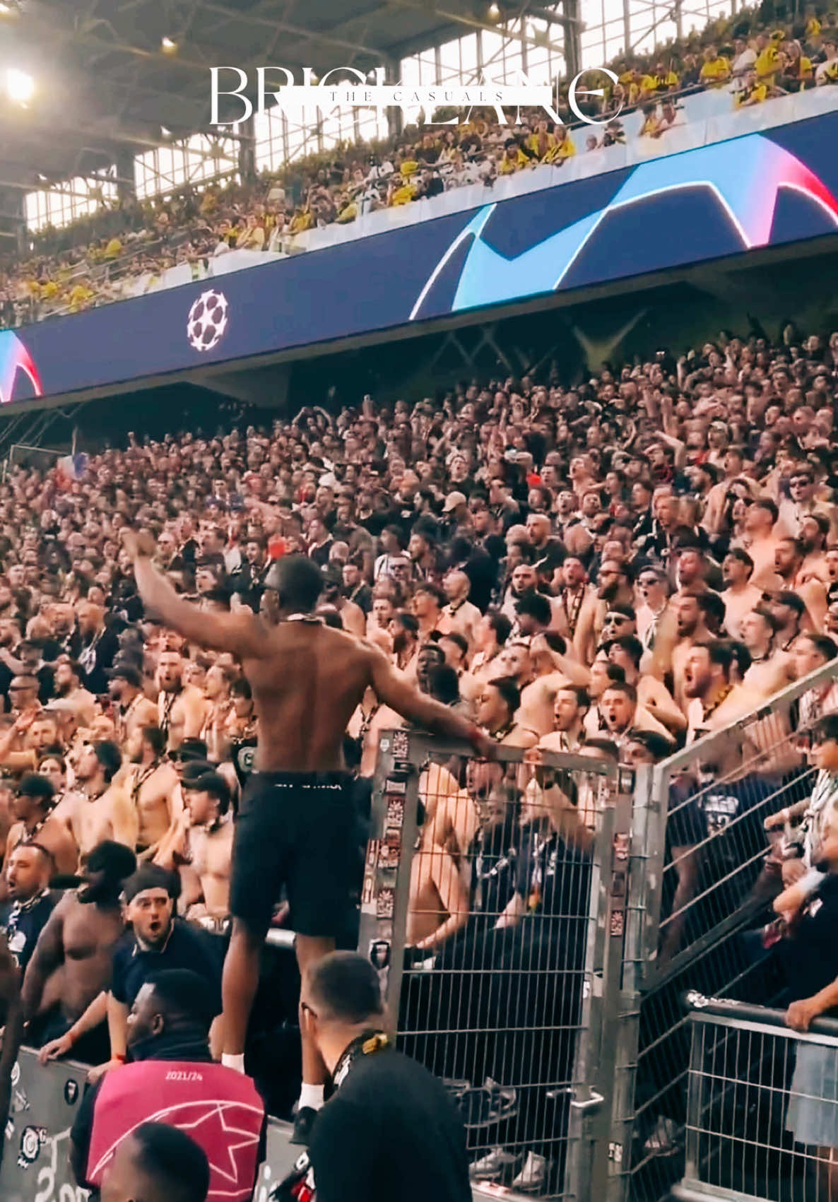 Paris is rocking! 🔥⚽ PSG ultras bringing the noise and passion—this is what football is all about! 🎶🔵🔴 #PSG #ParisSaintGermain #Ultras #FootballCulture #ParcDesPrinces #PSGFamily #Supporters #Chanting #Ligue1 #footballvibes #bricklane #bricklanecasuals 