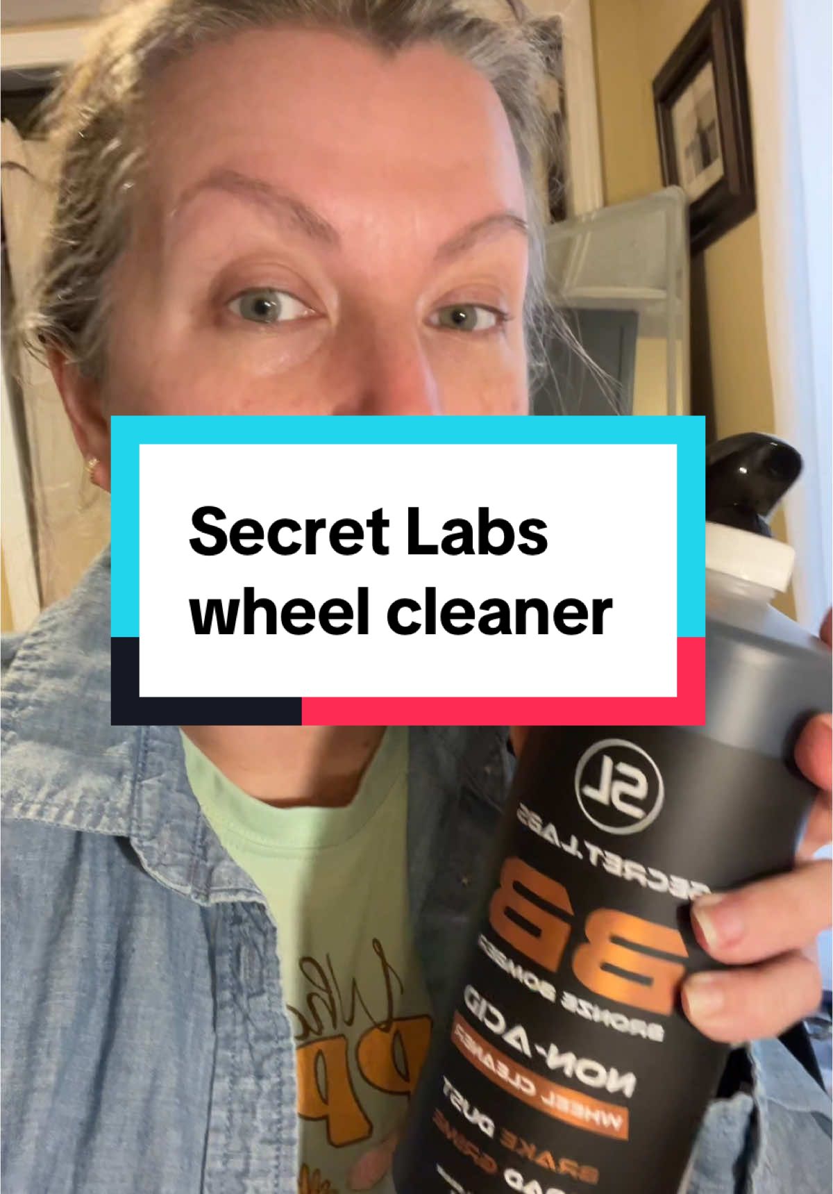 A great way to clean those wheels #wheelcleaners #autodetailing #automotive 