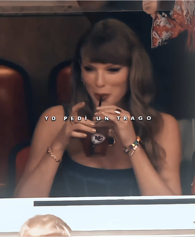 Sé pusieron raro los champagne problems no? JAJAJAJ (scp: muchos que no me acuerdo 😭) #TaylorSwift #taylorswiftedit #tswiftete #taylorsversion #fyp #erastour #viral #jbalvin 