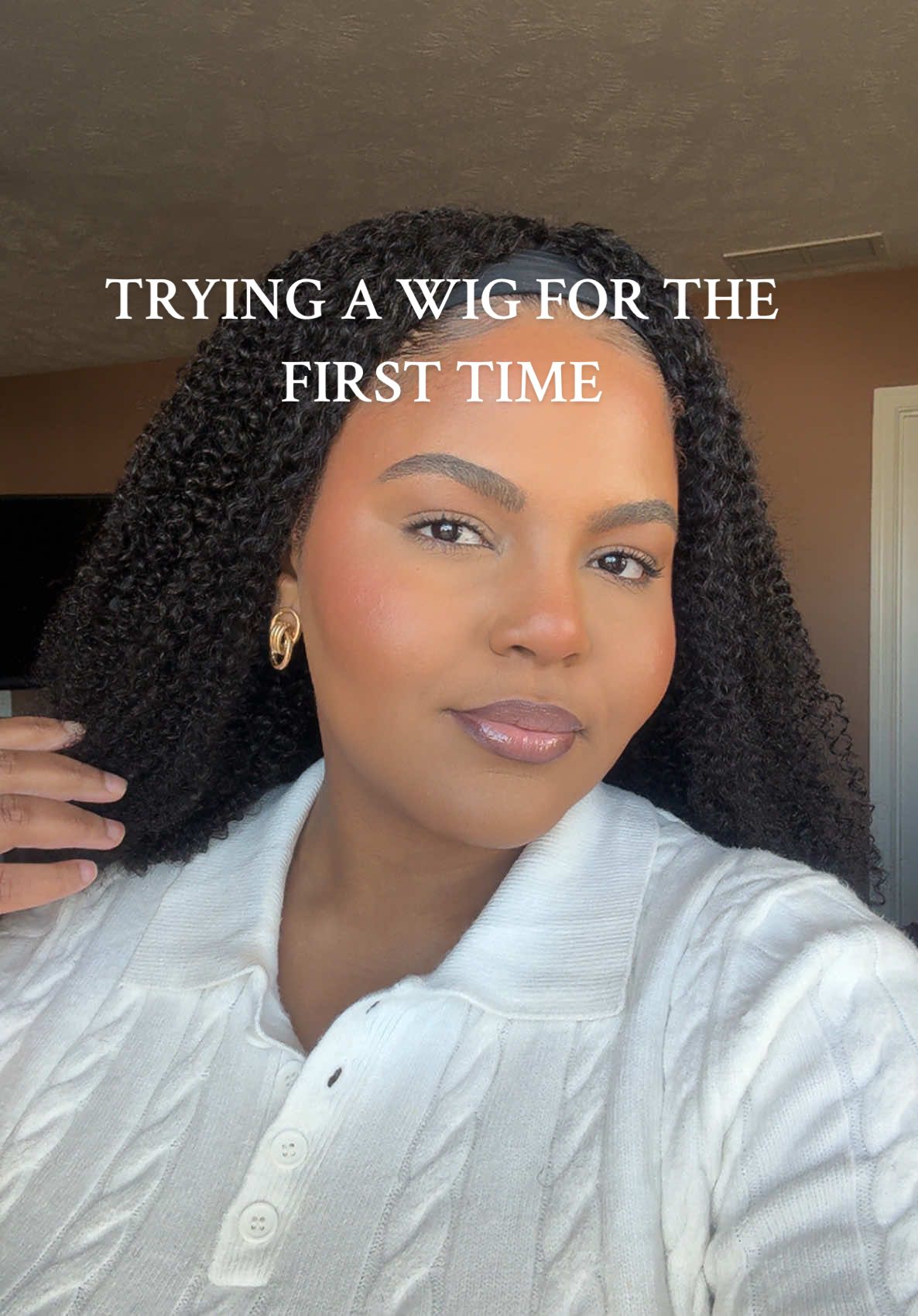 She’s cute & convenient, love that! This is the @OQHAIR headband wig in 18” I believe 🥰  #headbandwig #oqhair #wigreview #wigstyling #fyp 