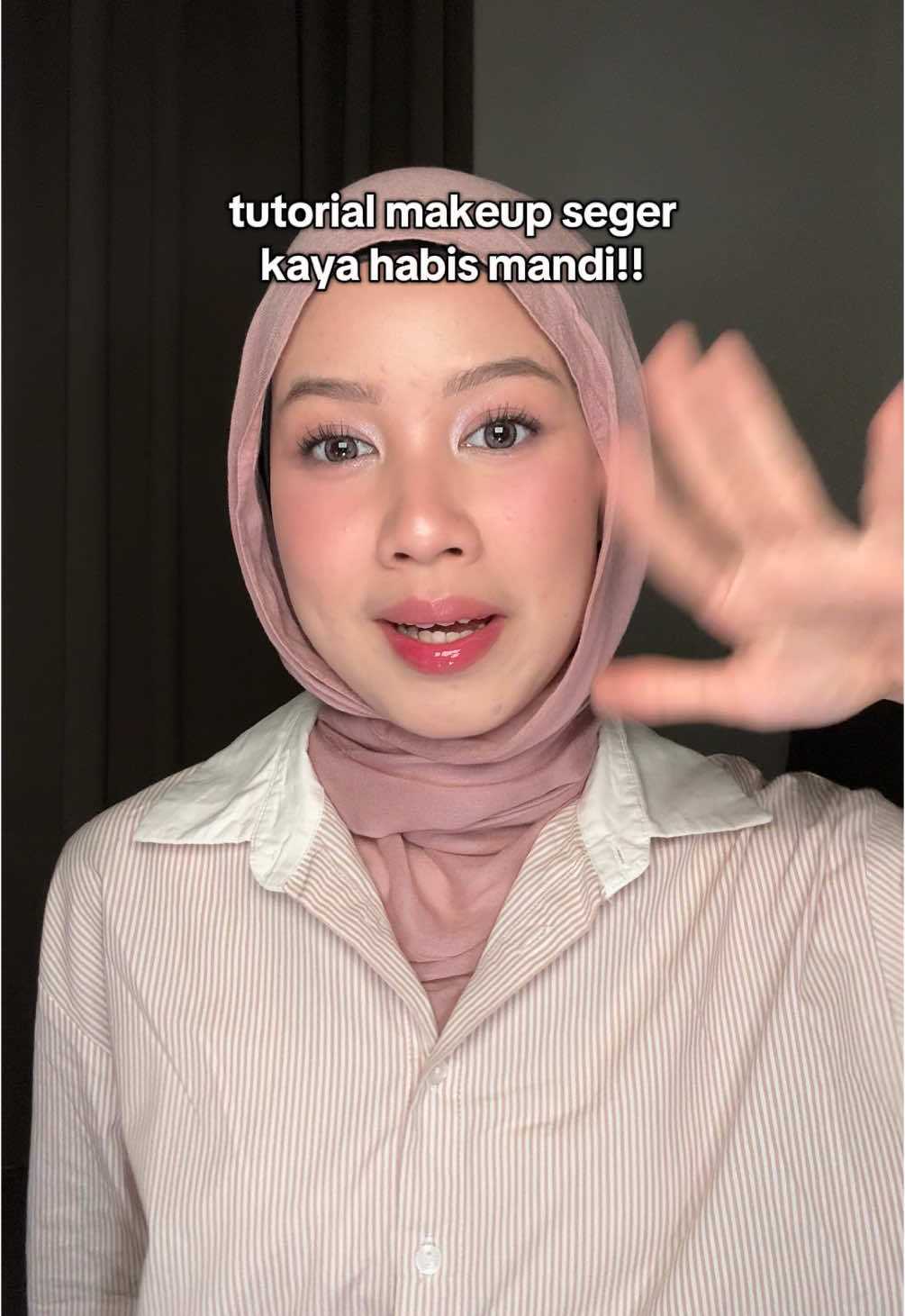 tutorial makeup seger kaya hbs mandi!! wdyt??🧏🏻‍♀️  — @Haquhara face mist Amuse dew cushion (1.5 natural) @BLP Beauty x Nadin Amizah Blush (Moonlight Lovers) @Somethinc Official loose powder (Fair light), contour Batman @클리오 찐 Eyeshadow (Pink Pairing) @Instaperfect concealer (10 Fair) & blush (01 parfait) @Guèle Cosmetics eyebrow (savo brown) @MOP Beauty by Tasya Farasya browcara (universal ash) @eyesightlenses fressia ash brown softlens somethinc lip glazed shade 09  @From This Island lip butter (berry burst) BLP x Nadin Amizah Mascara