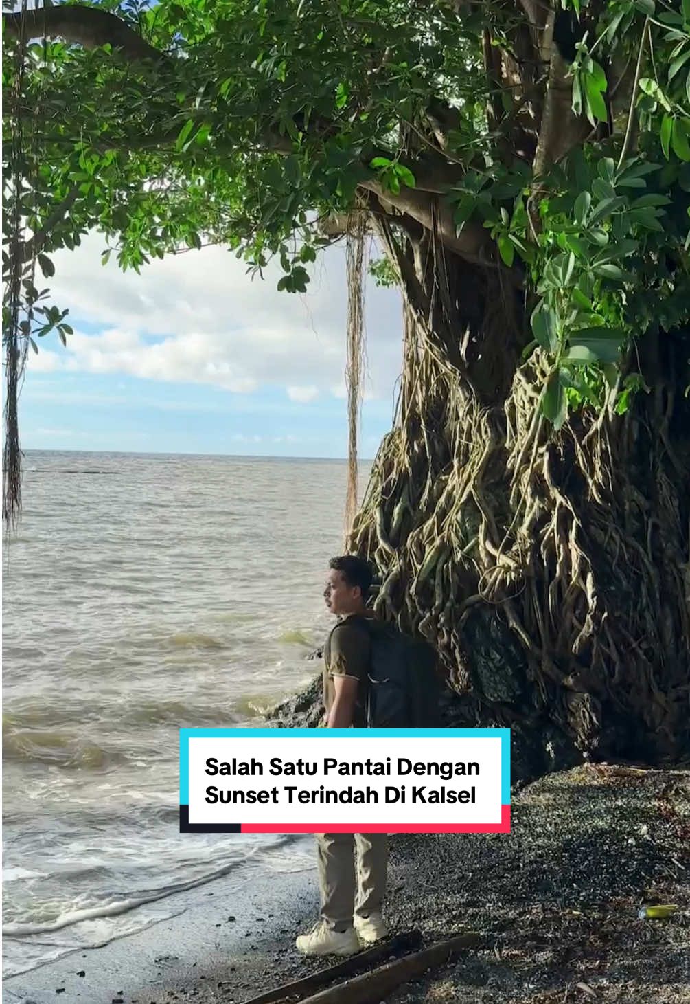 Wow sunset di Pantai Tanjung Dewa Kalimantan Selatan bagus bangett, apalagi sambil makan @RONI  FYI Video ini di ambil sebelum ramadhan yaa🙌 #pantaitanjungdewa #tanjungdewa #sunset #PilihRoni #RoniMakaroni #renyahnyapasti 