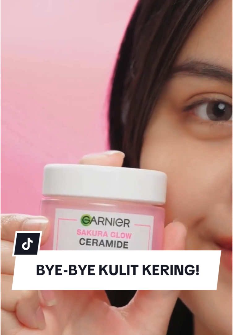 Pelembap ringan bikin nyaman dipake seharian! 😆 Checkout sekarang! 🙌🏼 #GarnierIndonesia #Hydrated #Glowing #SkinBarrier #Moisturizer 