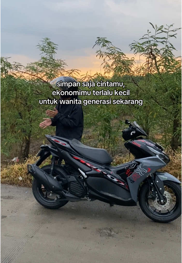 new of year joke. #mxking150 #mxkingsolostyle #aerox155 #aeroxmodifikasi #yamaha #solo24jam #klaten24jam 