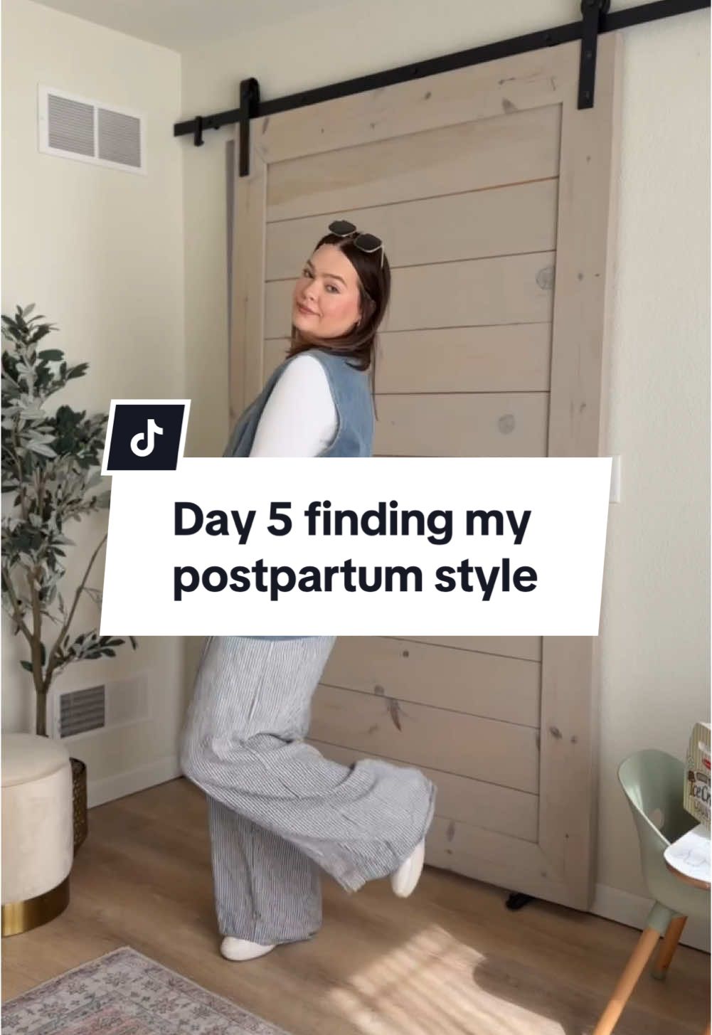 Day 5 of 30 days of styling my postpartum body // —> outfit video  @Kelsie Kristine | Midsize Mama  #postpartumoutfits #momstyle #easymomoutfit #30daysofoutfits #midsizemomstyle #findingmystyle #veststyle #widelegpants #findingmyselfagain 