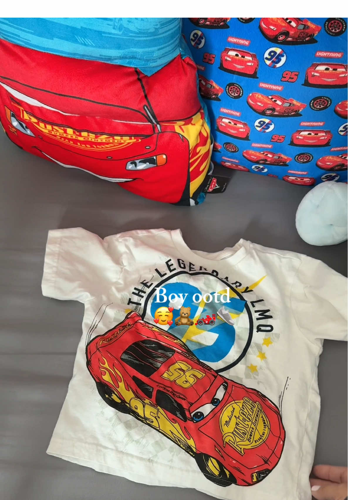 🥹🧸🏎️❣️  • • • • #fyp #boymom #toddlersoftiktok #toddlermom #sahm #boyootd #OOTD #carclothes #pixarcars #disneycars #carfinds #toddlerdunks @Pixar @Pampers @Once Upon a Farm @Baby Dove  @Honest 