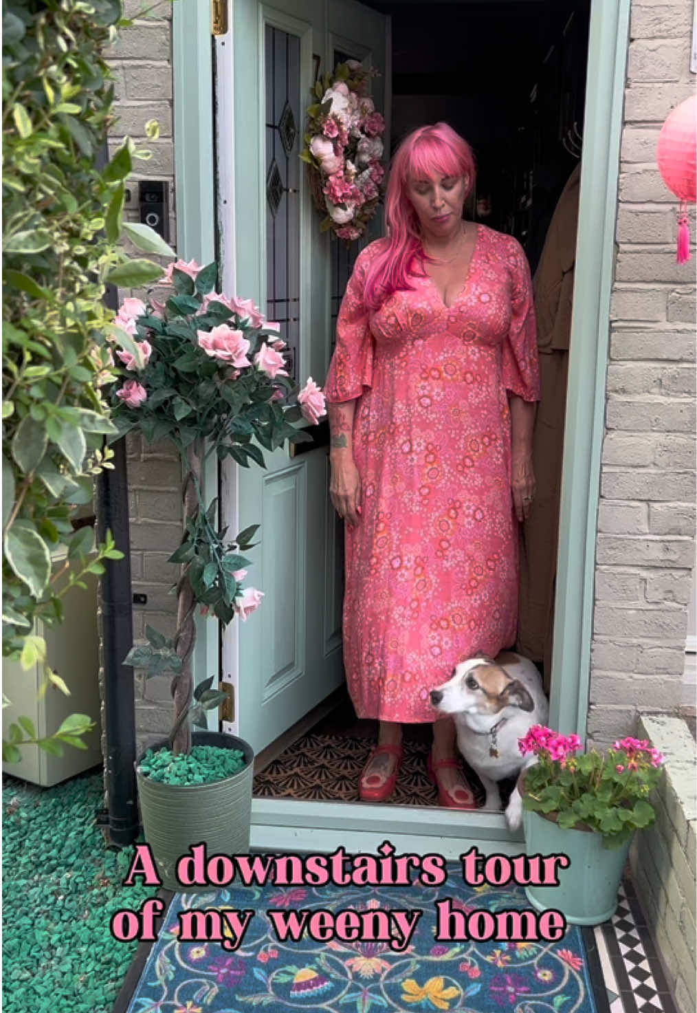 DOWNSTAIRS HOME TOUR Do you recognise the voice? Of course its Dita Von Teese. Do you think she would like my little home? #smallhome #smallhouse #smallhousedesign #hometour #hometours #housetour #terracedhouse #victorianhouse