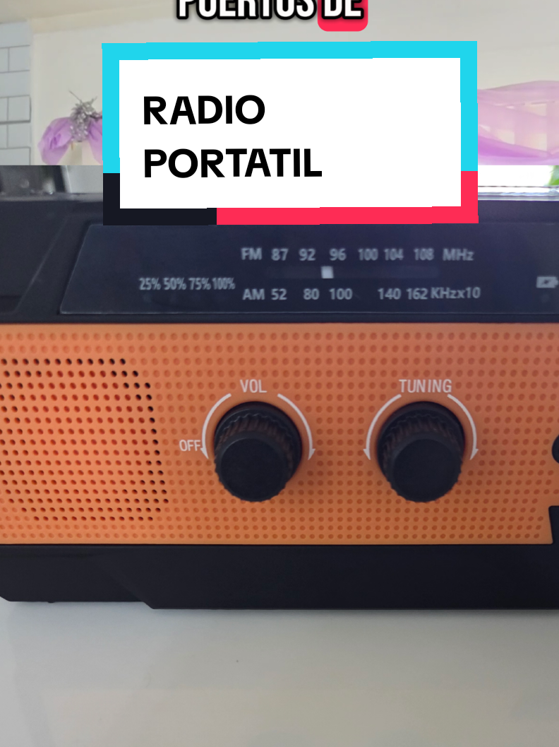 MULTI PURPOSE CRANK RADIO ¿RADIO PORTÁTIL QUE SE CARGA A LA LUZ DEL SOL? TRAE AMFM, BOTÓN, SOS, ANTENA, LÁMPARAS INTEGRADAS, MOTION. SENSOR. ENTRADA DE SUV FÁCIL DE CARGAR. NO PESA NADA, ESTÁ EN UN GRAN PRECIO BÚSCALA EN EL CARITO ANARANJADO.SUV #crankradio ##radiolazeraotronivel ##tiktoshop ##viral #TikTokShop ##solarpower 