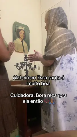 Maria Emília passou pela própria foto e achou que fosse uma santa. A fé sempre fez parte dela… e, de certa forma, ela não estava errada. ❤️🙏 #alzheimer #alzheimers #cuidadora #dementia 