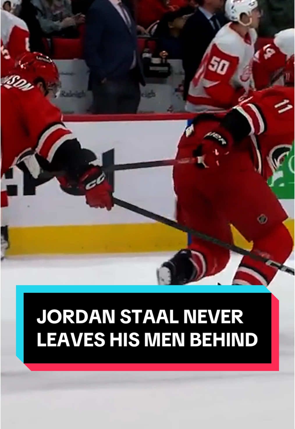 get yourself a captain who will tow you back to your bench when you lose a blade 🫡 #NHL #SportsTikTok #Hockey #CarolinaHurricanes #Bloopers  