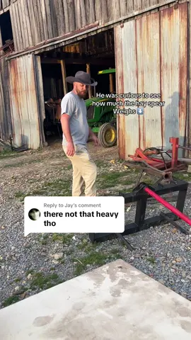 Replying to @Jay let’s see how much it weighs. I’m impressed❤️💋#farmlife #strong#farmer#hayspear@wes.ellis86 