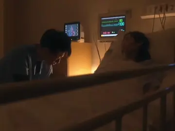 this scene broke my heart😭 because he is afraid that his girlfriend will leave him again like his ex-girlfriend who died due to the diagnosis.. #fyp #trending #edit #lovelastsforever #satohtakeru #monekamishiraishi 