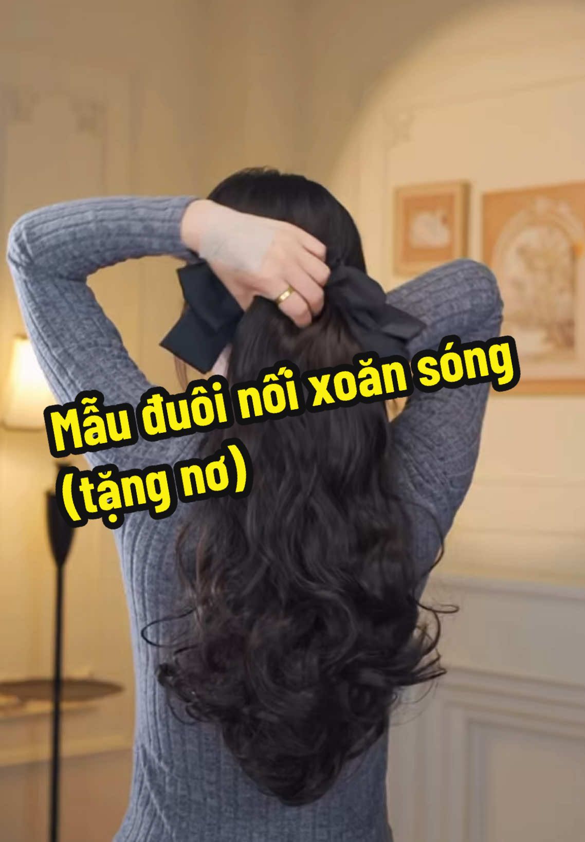 Mẫu đuôi nối dài xoăn sóng tặng nơ dễ thương 🥰🥰 #tocgiare #keptocduoingua #tócgiả #tocgia #tocgiangoam #tocgiangoamxoan #tocgiadep #tocgiacaocap #tocxinh #tócgiảnữ 