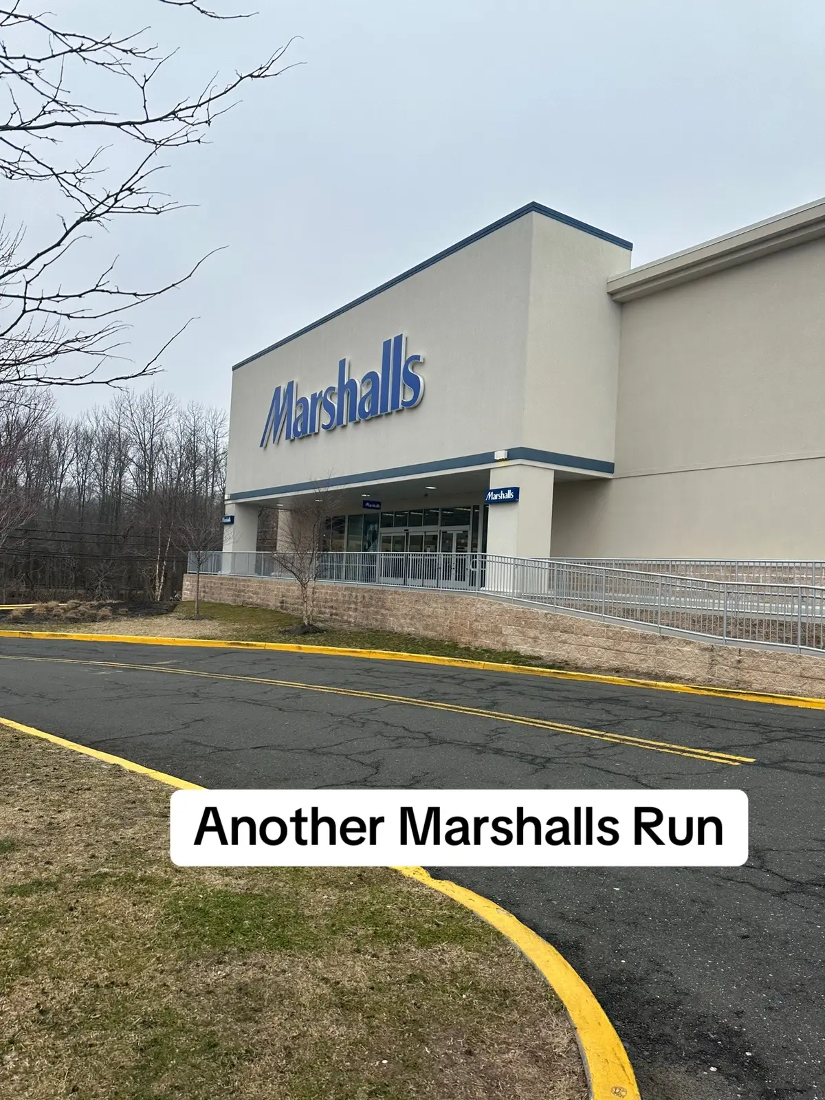 Weekend Marshalls run! So many good finds! Spotted:  @TORY BURCH @kate spade new york @Coach @PeaceOutSkincare @Burberry @pacificabeauty @Skinfix @Dr.Jart+ North America @Glow Recipe @Bubble Skincare  #shopping #shoppinghaul #marshallsfinds #marshalls #fyp #microinfluencer #creatorsearchinsights 