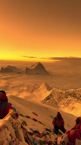 Standing at the top of the world—Mount Everest, where the air is thin, and the views are endless. A true testament to human endurance and nature’s grandeur. Would you take on the challenge? #MountEverest #TopOfTheWorld #Himalayas #AdventureAwaits #TravelQuests #NatureLovers #BucketList #exploremore 