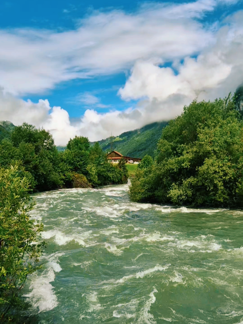 Welcome in Switzerland🇨🇭 #nature #river #switzerland #fyp #viralvideos #enjoy 