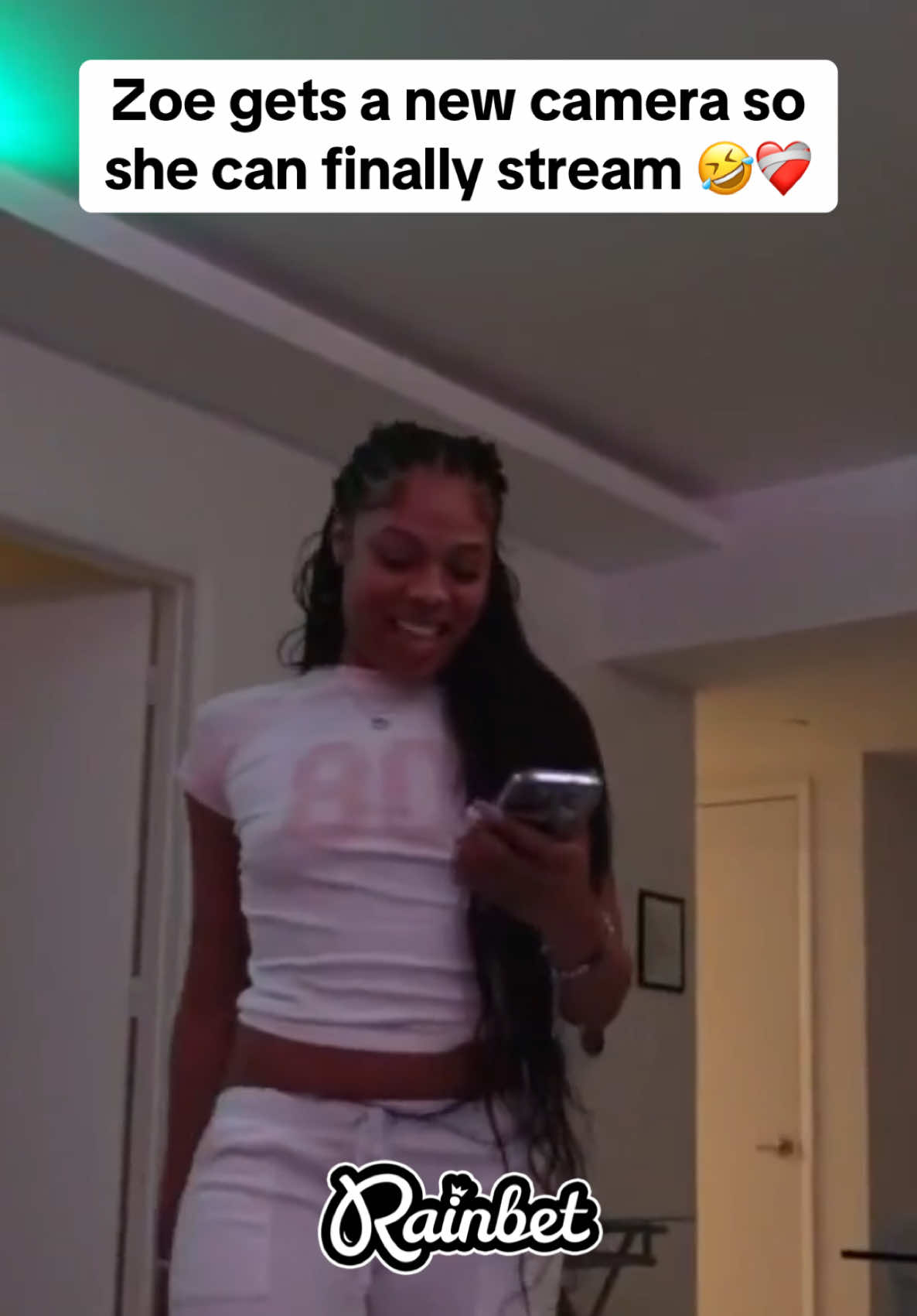 Zoe gets a new camera so she can finally stream 🤣❤️‍🩹 #zoespencer #miami #fypシ゚viral🖤tiktok☆♡ #viral #trending #blowthisupforme #fypシ゚viral #fypppppppppppppppppppppppp @Zoe Spencer 