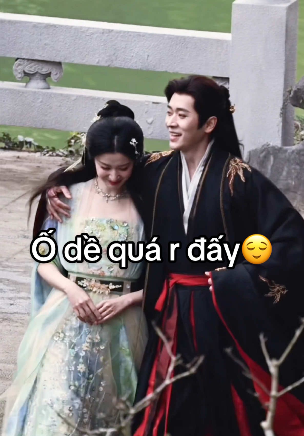 Pi sà với iu phi của ảnh lại bắt đầu ố dề r đấy🤭😆 [Phim Còn ra thể thống gì nữa? - Thành Hà Thể Thống - iQiYi] #thừalỗi #thualoi #chenglei #ryancheng #conrathethongginua #hahaudam #xiahoudan #thanhhathethong #truongtam #howdareyou 