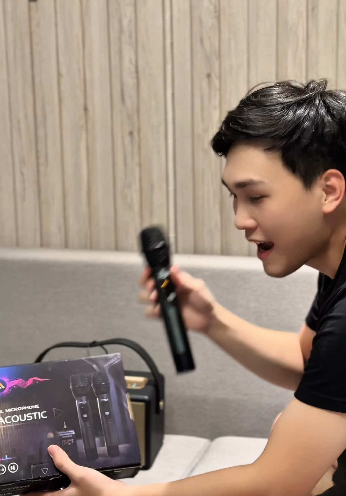 Hamax 02 phiên bản tay cầm 2 mic nhỏ gọn sang xịn cho ae 