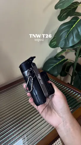 Mini tripod na parang keychain lang! Perfect for travels! #tnwt26 #tnwtripod #tnwminiselfiestick #minitripod 