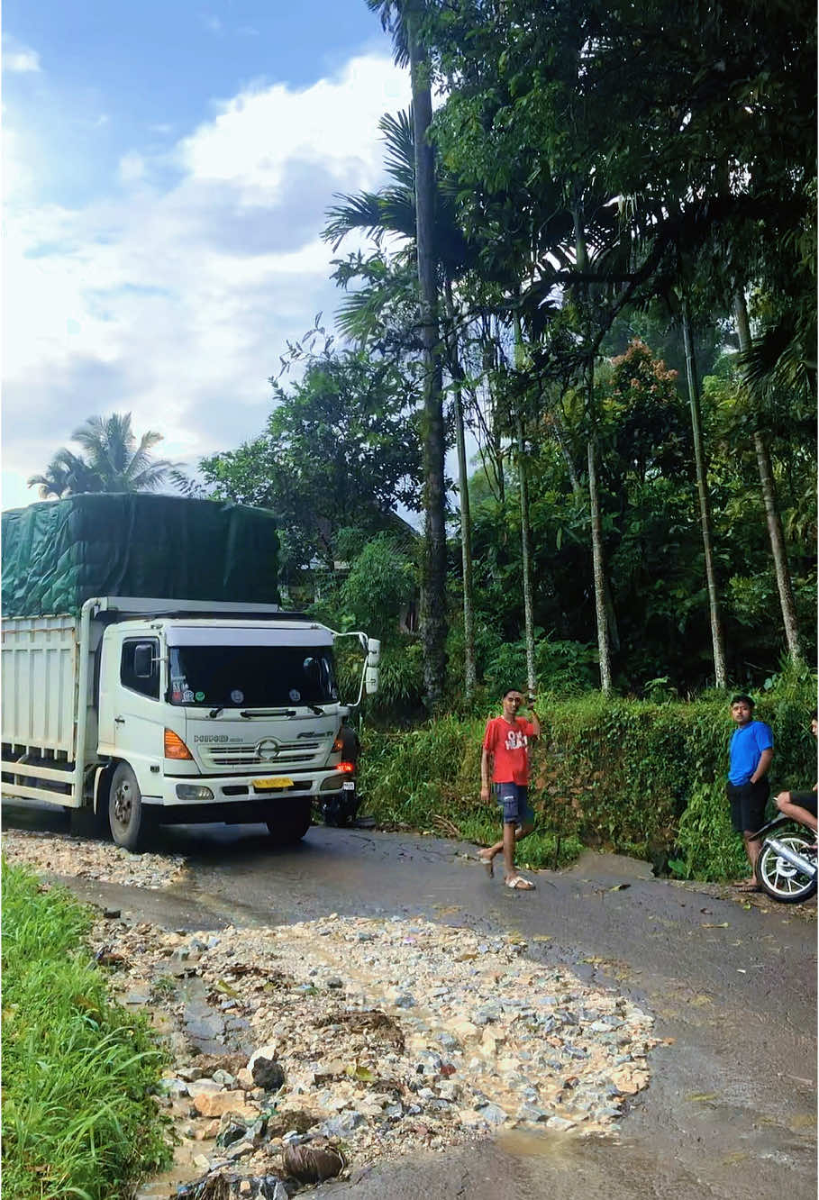 #cctvlubonjau #fyp #trukmodifikasi #otogodang @@kempt_ @Deza  🀄🀄 @khubiem @mariodiestemad @calon_jenazah⚡ @𝘾𝙑-𝙥𝙘𝙩 @inopp🀄 @CCTV WISATA KABUT @cctv.kapalokoto 