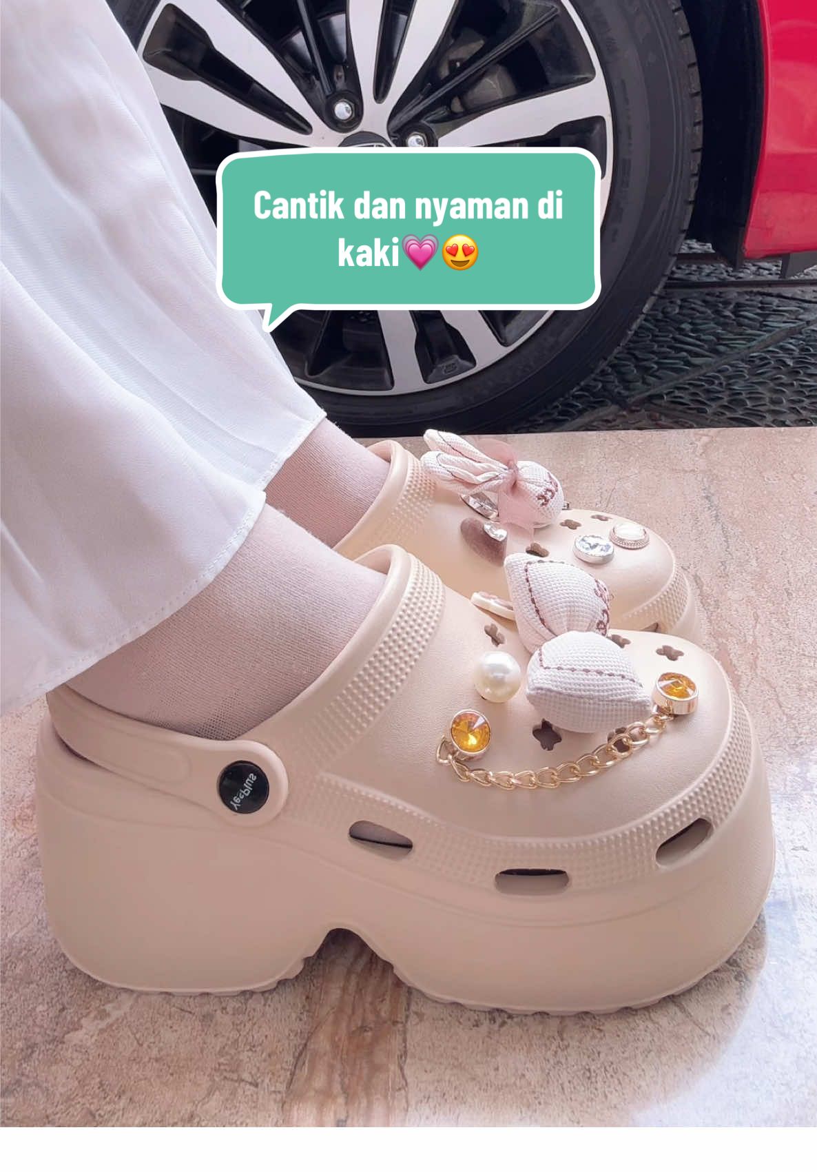Sandal Baim wedges tinggi 9cm, aksesoris boneka lucu banget,  tampilannya keren dan cantik! nyaman di kaki, harga ambyar, bahan Eva Rubber, lentur, empuk, enteng, awet, antislip pas banget di pakai saat musim penghujan jadi aman, harga ambyarr Segera Co supaya dapat harga special#sandalbaim #sandalbaimlucu#sandalbaimtinggi #sandalbaimpremium #sandalwanitakorea #OOTD #cuantanpabatas  #fypage #berita #diskon #diskontiktokshop #gratis #gratisongkir #gratisan #beritatiktok #beritaviral #fyppppppppppppppppppppppp #fypdonggggggg #fypgakni #fyp #fypp #fypdong #fypp #tiktok #tiktokviral #tiktoknews #promo #barangunik #barang #abcxyz #abc #shop #shopping #murah #murahbanget #murahmeriah 