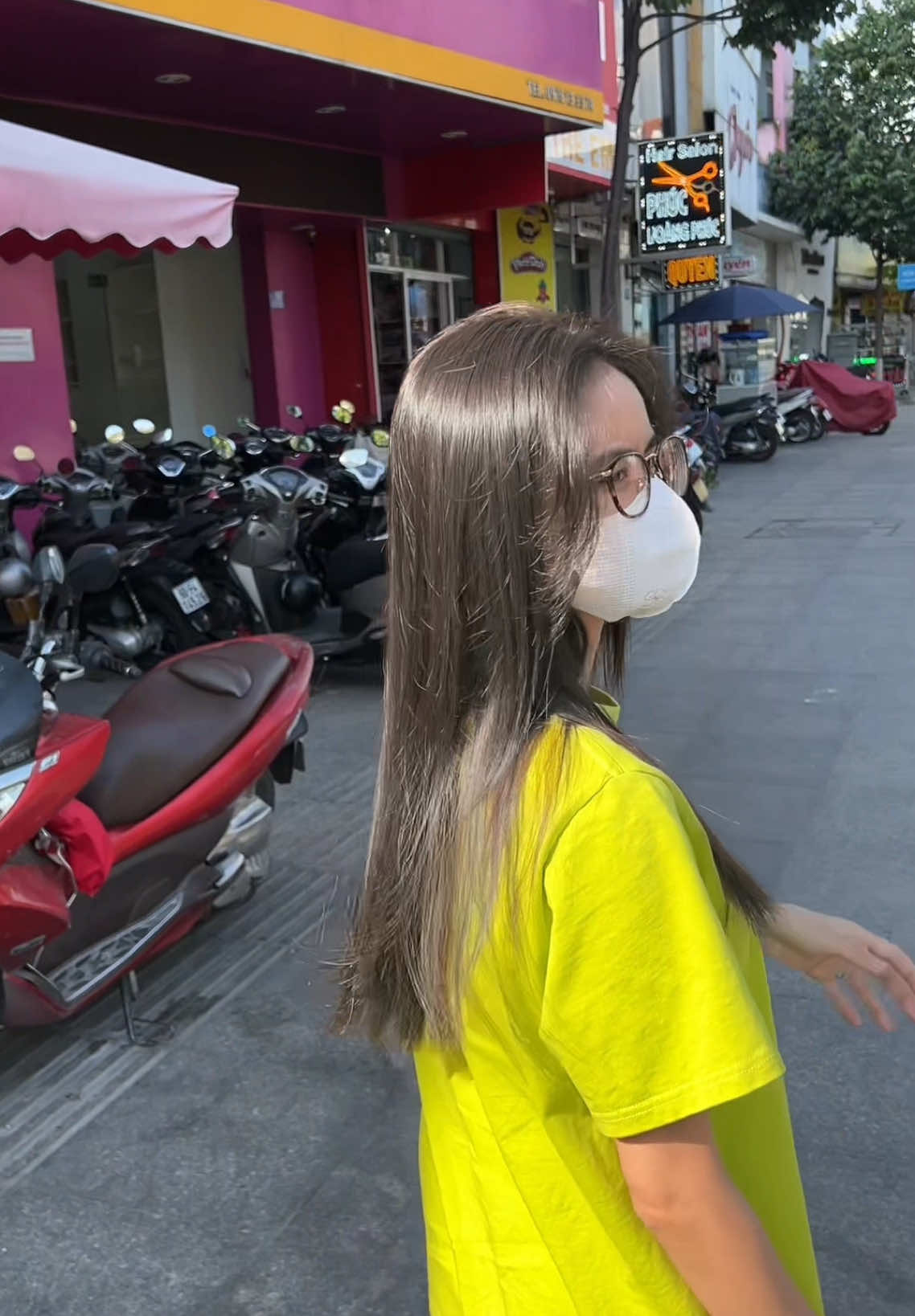 Tông màu đi học cho học sinh ,sinh viên ra nắng đẹp lắm nè các nàng 😍😍#mautocdep #xuhuong #salonlamtocdepobienhoa #hottrend 