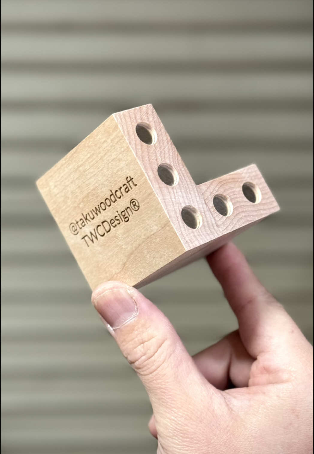 High-Precision & Simple Magnetic Saw Guide. #woodworking #asmr #DIY #jig #joint #japanesejoinery 