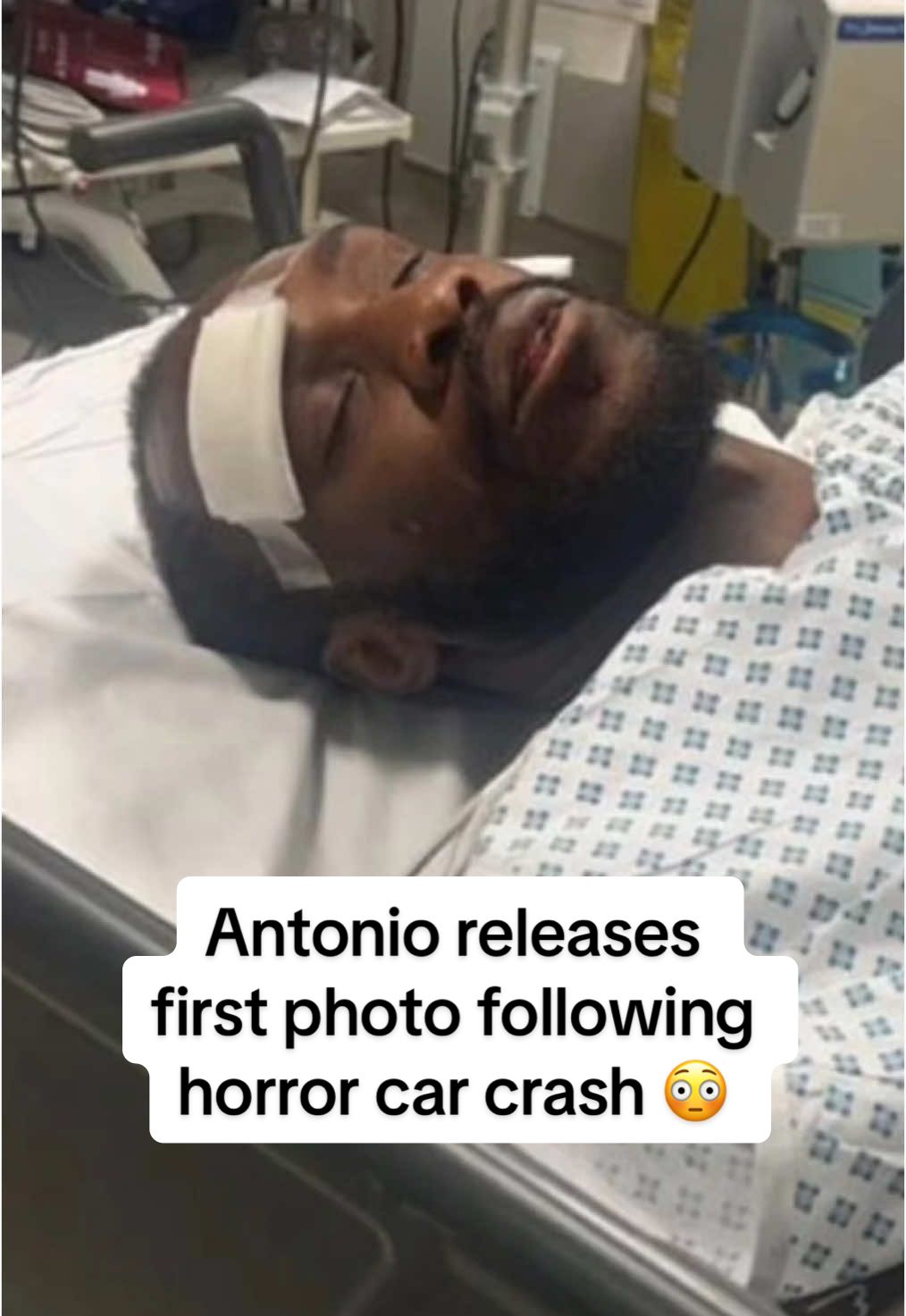 Michail Antonio has released the first photo following his horror car crash 😳 #football #news #antonio #Soccer #westham 