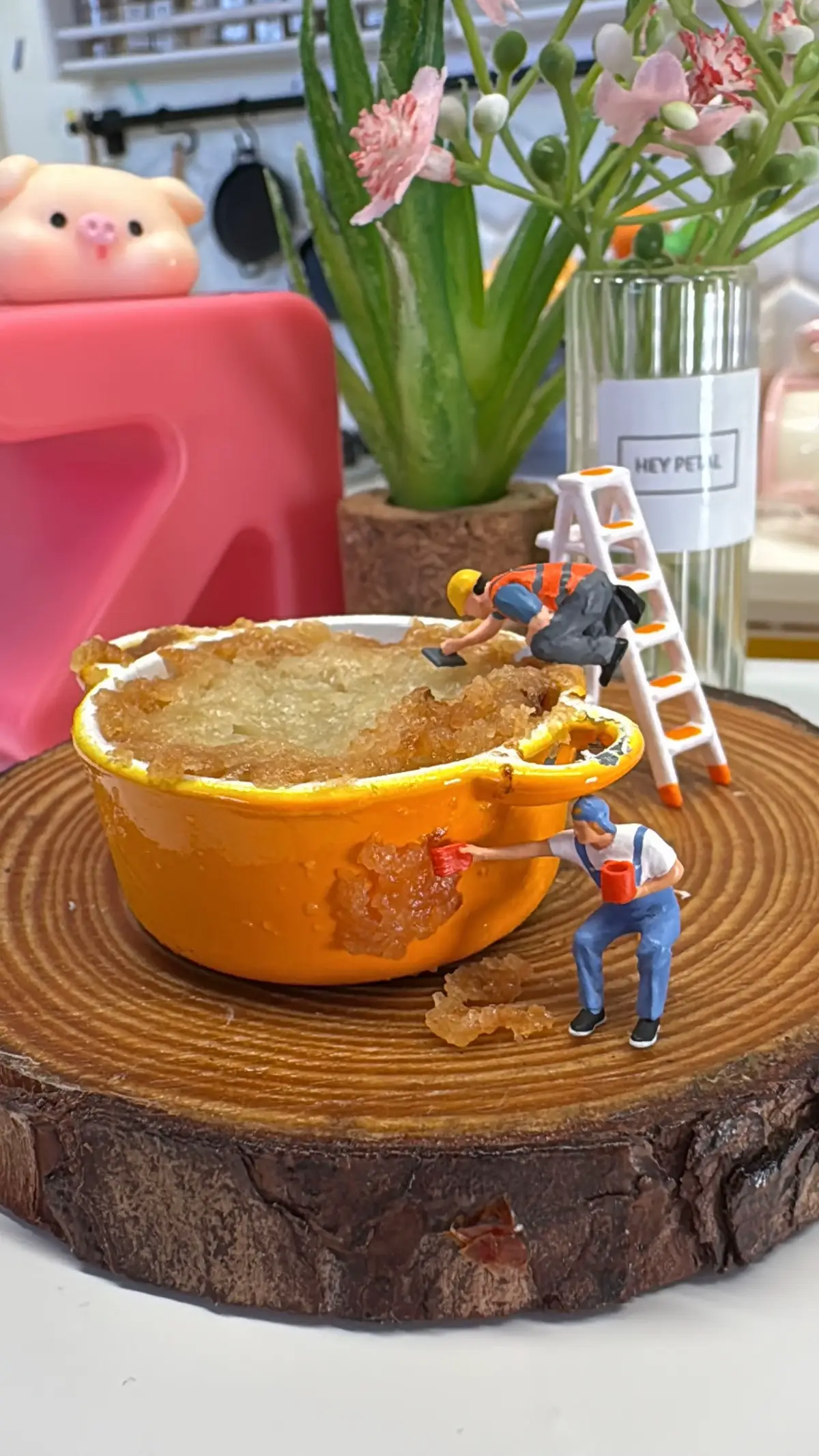 It’s not easy cleaning the little bits of stray food on my finished Mini Bake. This is how I do it #littlepeople #miniature 