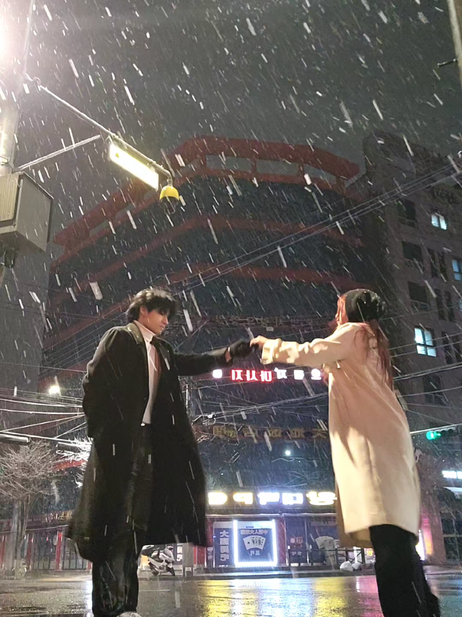 snowman dance❄️☃️ @060203  #fyp #fypシ゚ #fypage #siasnowman #snowman #coupledance #snowmansia #korea #traveltiktok 