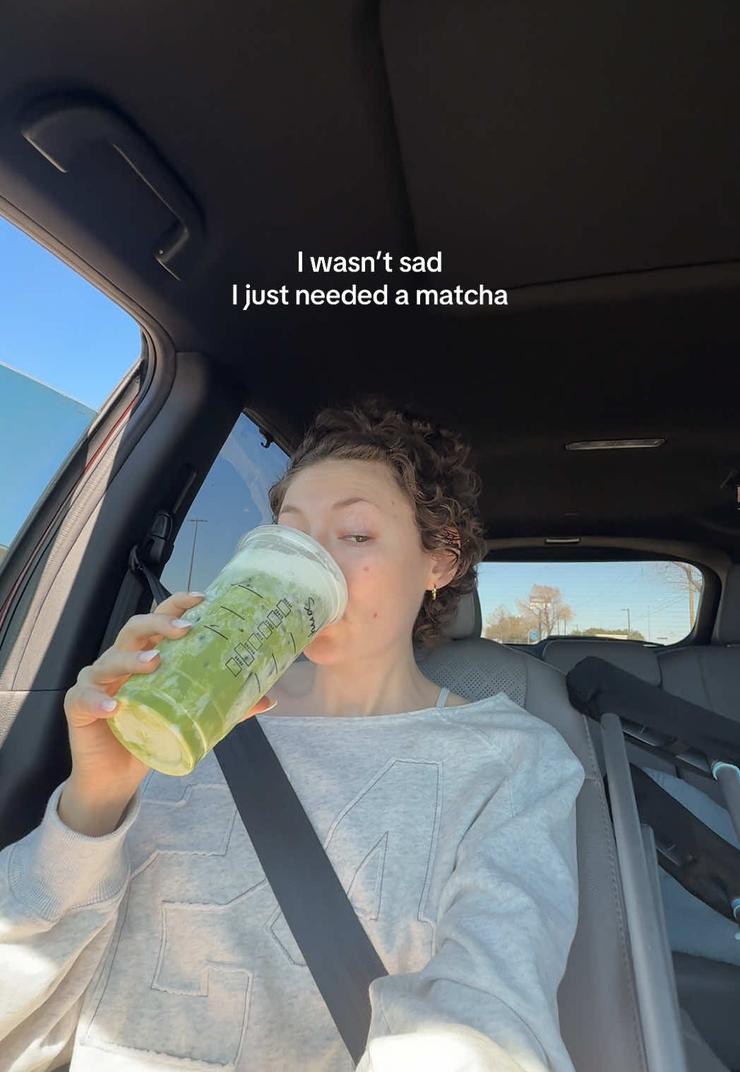 where my matcha lovers at ?! ✨💚 #matcha #matchalatte #ultimateteam #trending #viral #content #contentcreator #imjustagirl #girlthings #girltherapy #starbucks #starbs #stpatricksday #stpaddysday #stpattysday 