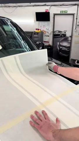 Fitting up this American pickup with some Metallic Silver bonnet stripes . ASMR style 👌🎼 #carmods #carwrapping 